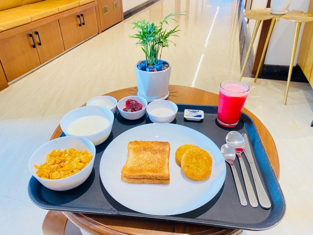 The Urban Hive Hotel Belgaum Ngoại thất bức ảnh